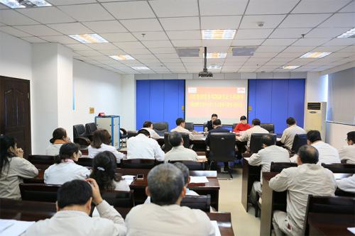 mk体育(MKsports集团)股份公司集团党委副书记邓凯主持指导mk体育(MKsports集团)股份公司峨铁公司党委中心组十...